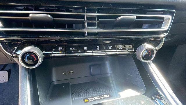 new 2026 Chevrolet Traverse car, priced at $52,725