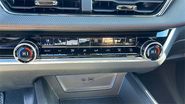 new 2026 Chevrolet Equinox car, priced at $32,110