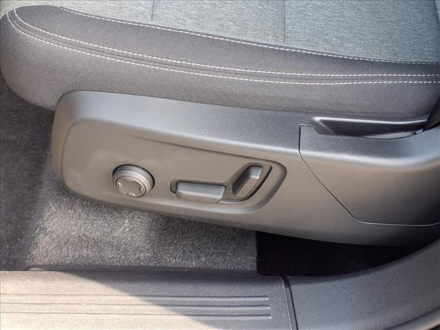 used 2024 Volvo XC40 car, priced at $22,984