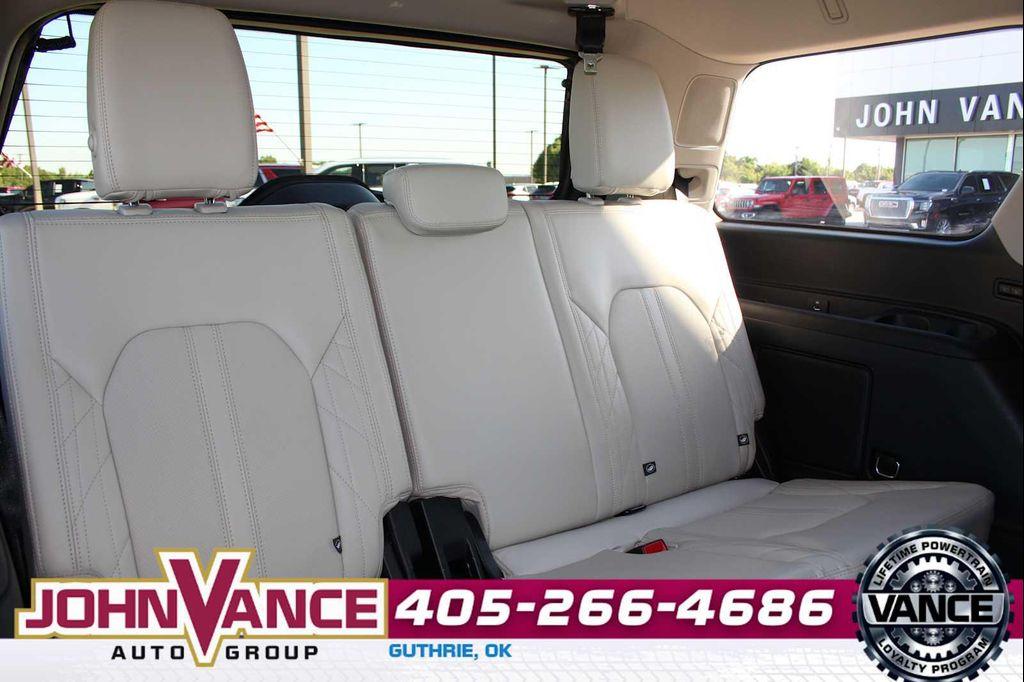 used 2021 Ford Expedition car, priced at $43,499