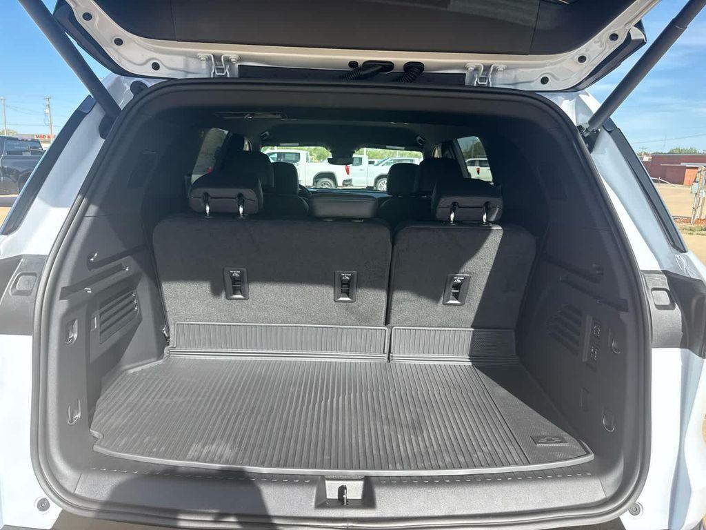 new 2026 Chevrolet Traverse car, priced at $59,504