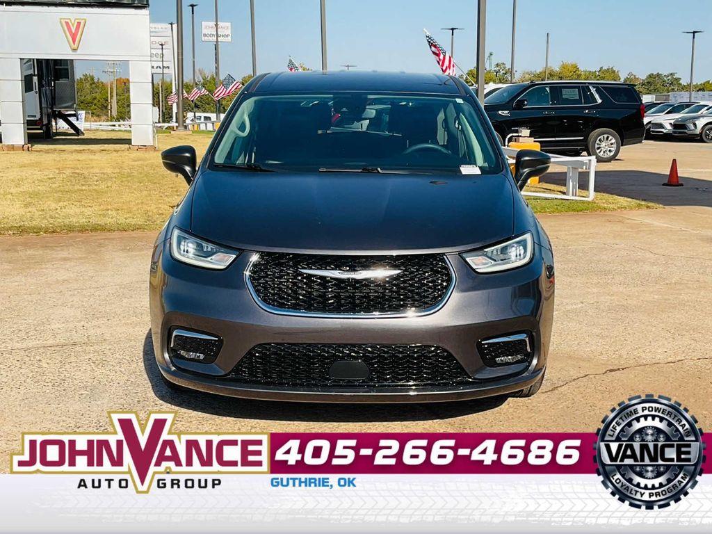 used 2023 Chrysler Pacifica car, priced at $23,998
