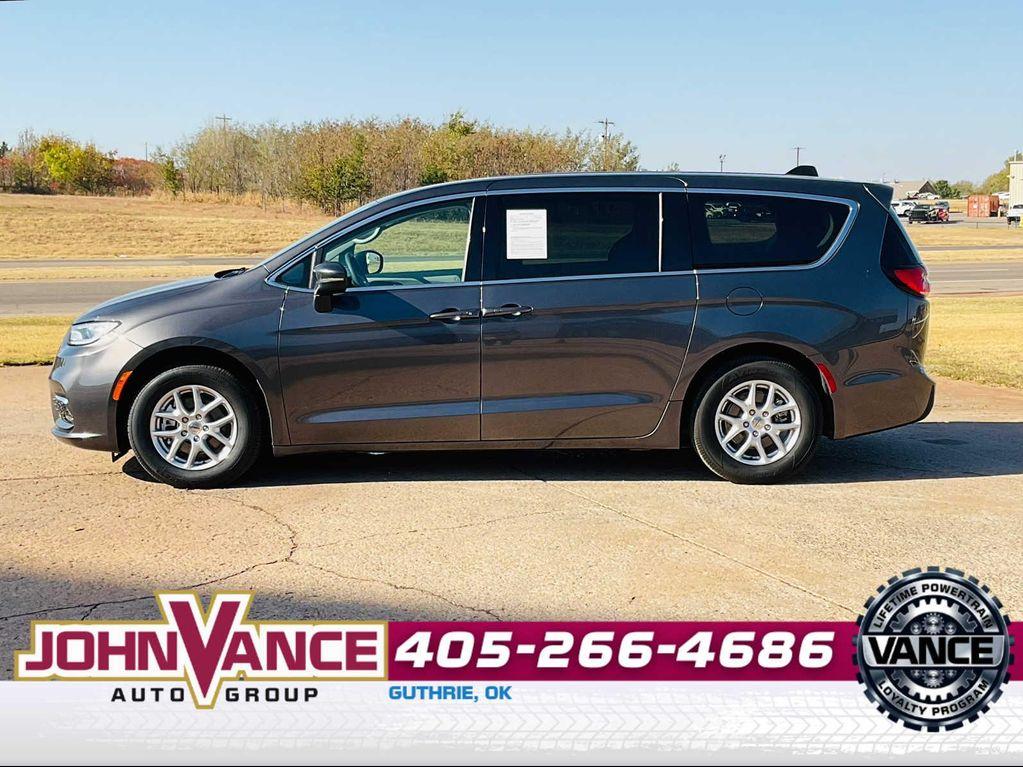 used 2023 Chrysler Pacifica car, priced at $23,998