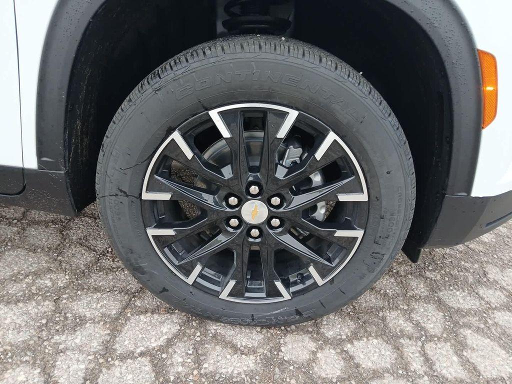 new 2026 Chevrolet Traverse car, priced at $47,029