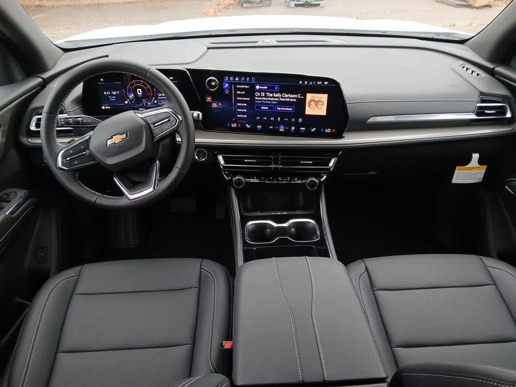 new 2026 Chevrolet Traverse car, priced at $47,029