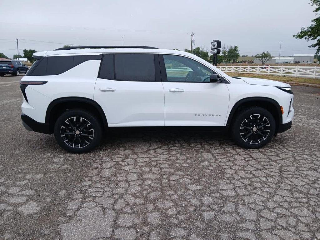 new 2026 Chevrolet Traverse car, priced at $47,029