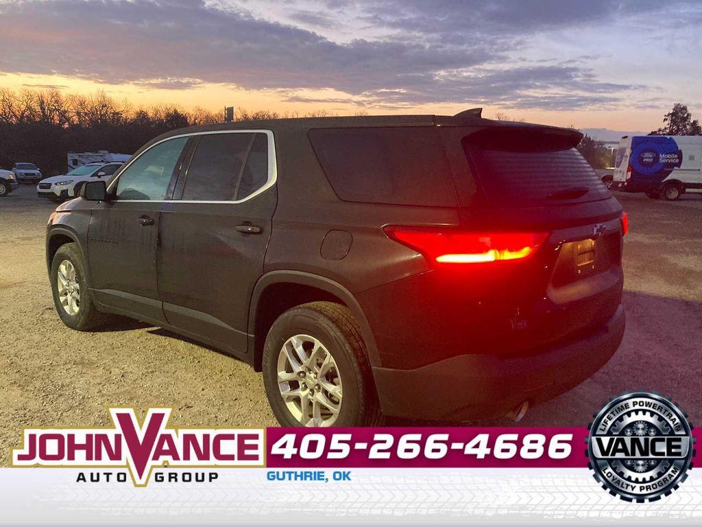 used 2021 Chevrolet Traverse car, priced at $17,000