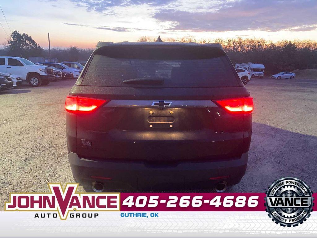 used 2021 Chevrolet Traverse car, priced at $17,000