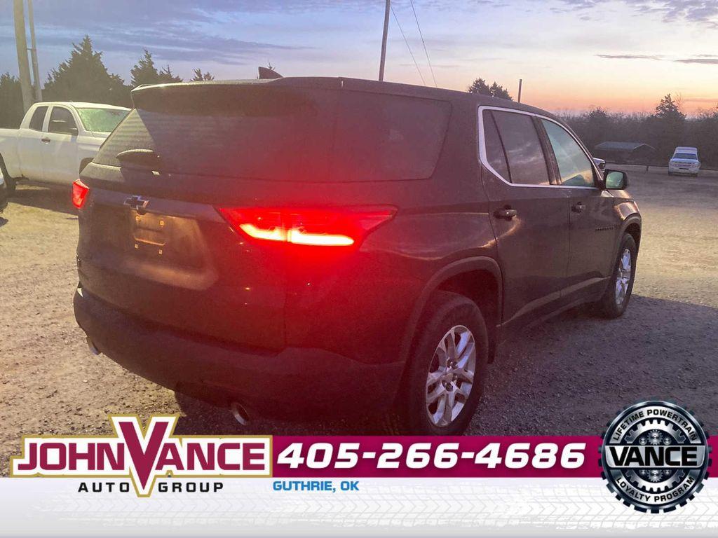 used 2021 Chevrolet Traverse car, priced at $17,000