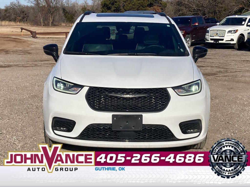 used 2025 Chrysler Pacifica car, priced at $37,857