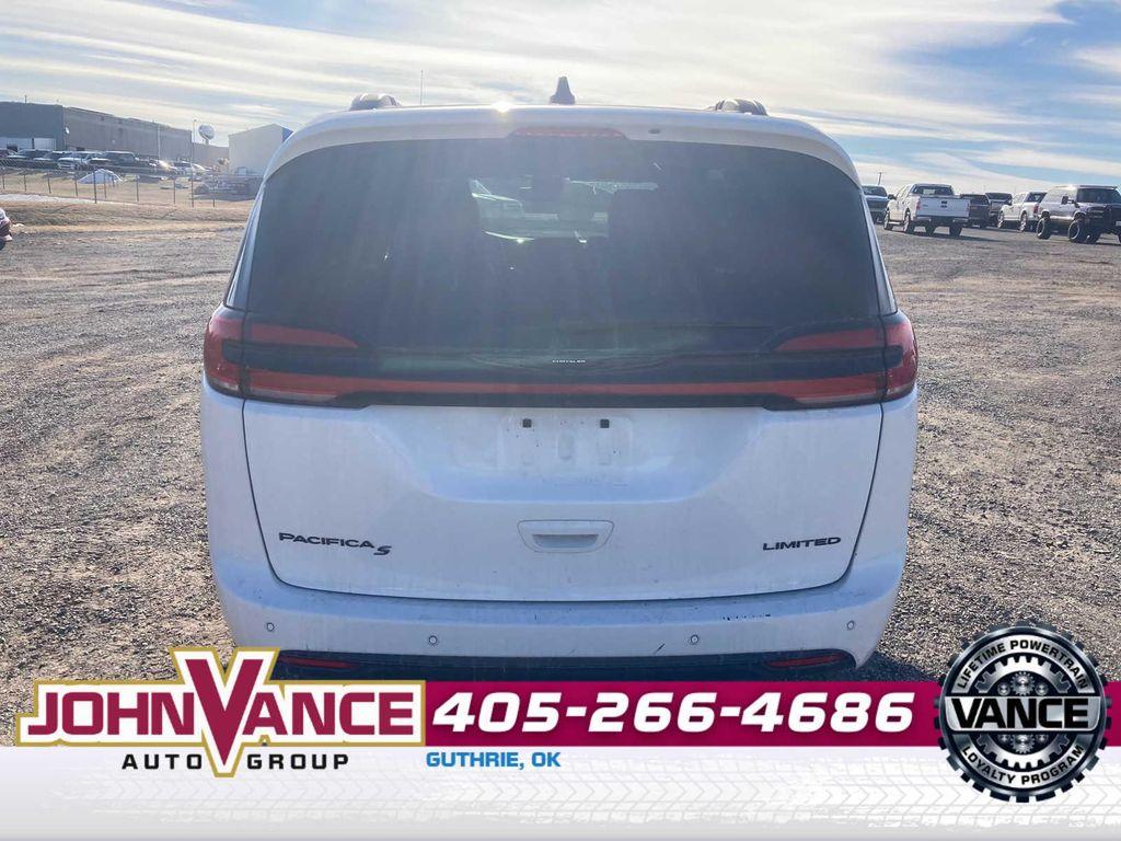 used 2025 Chrysler Pacifica car, priced at $37,857
