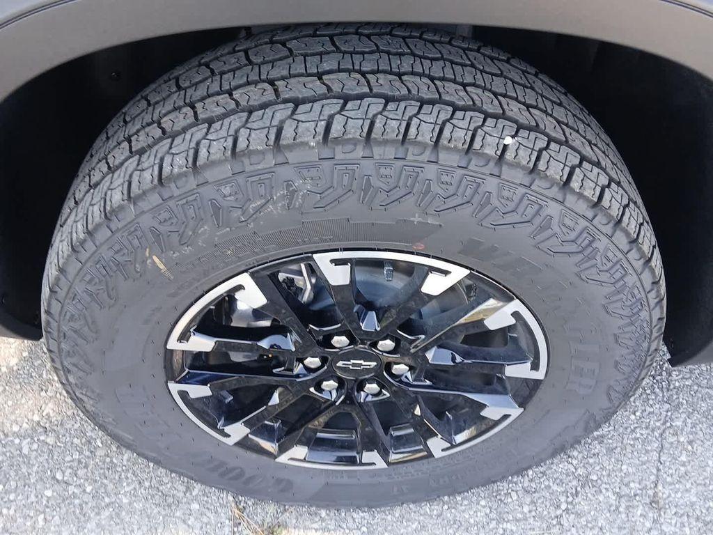 new 2026 Chevrolet Traverse car, priced at $55,069