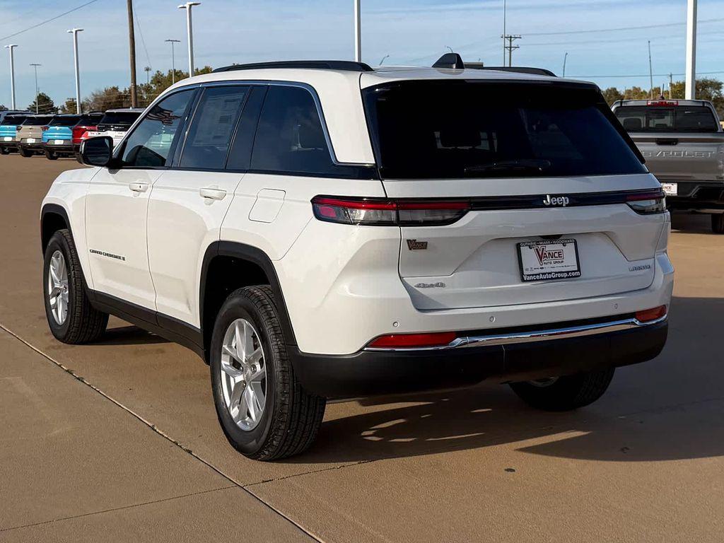 new 2025 Jeep Grand Cherokee car, priced at $39,799