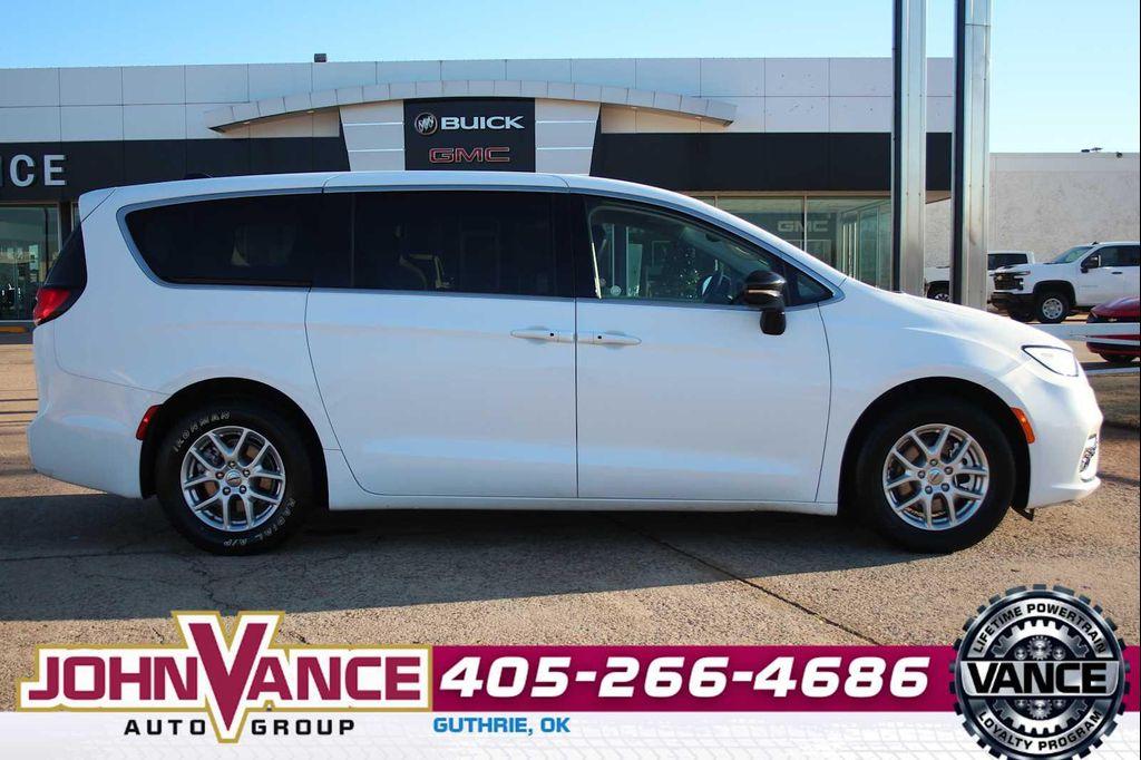 used 2024 Chrysler Pacifica car, priced at $27,988
