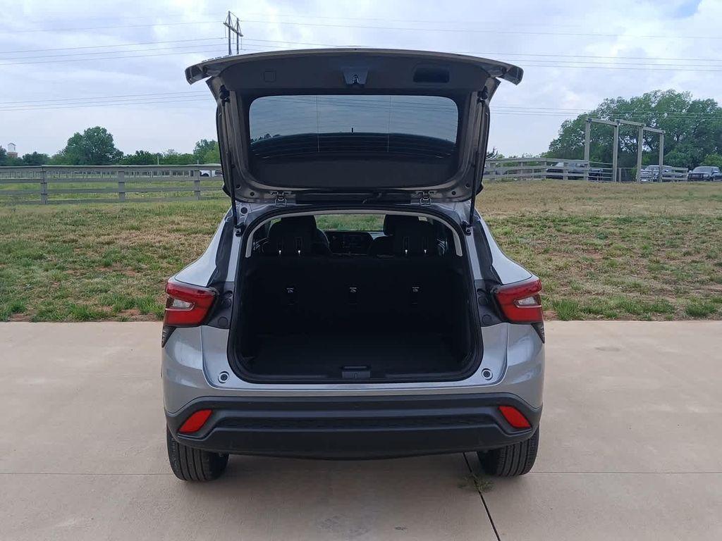 new 2026 Chevrolet Trax car, priced at $25,384