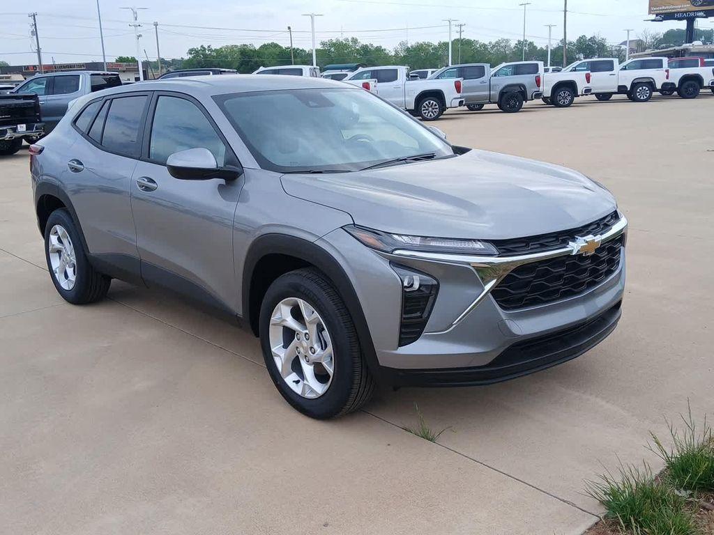 new 2026 Chevrolet Trax car, priced at $25,384