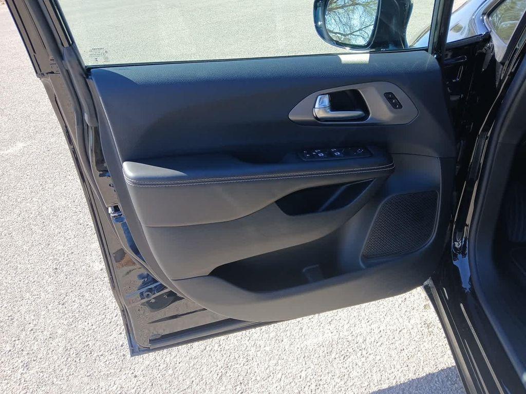 new 2026 Chrysler Pacifica car, priced at $41,779