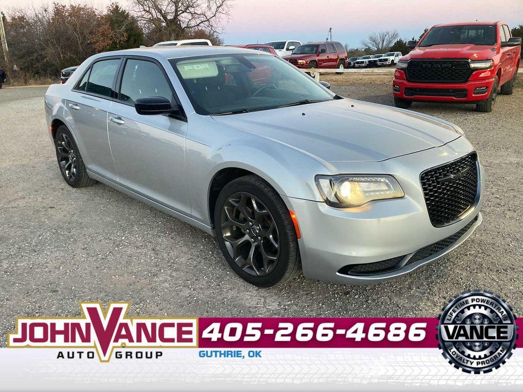 used 2022 Chrysler 300 car