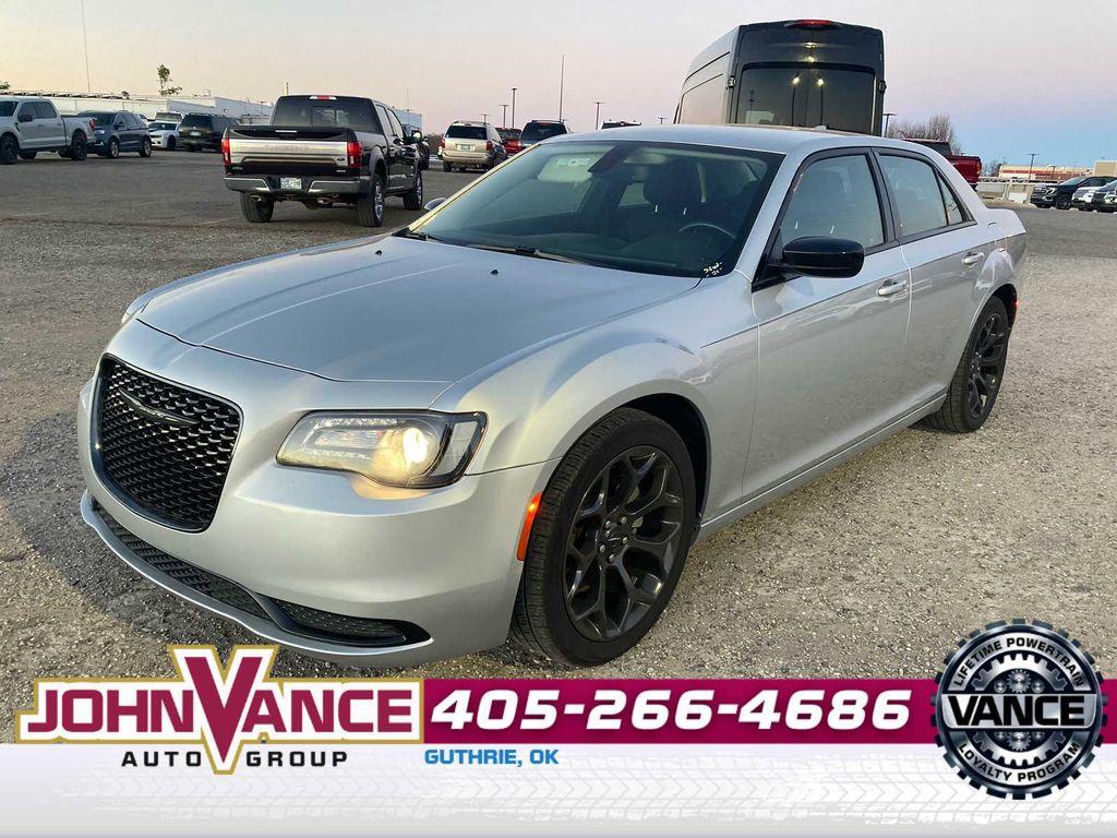 used 2022 Chrysler 300 car