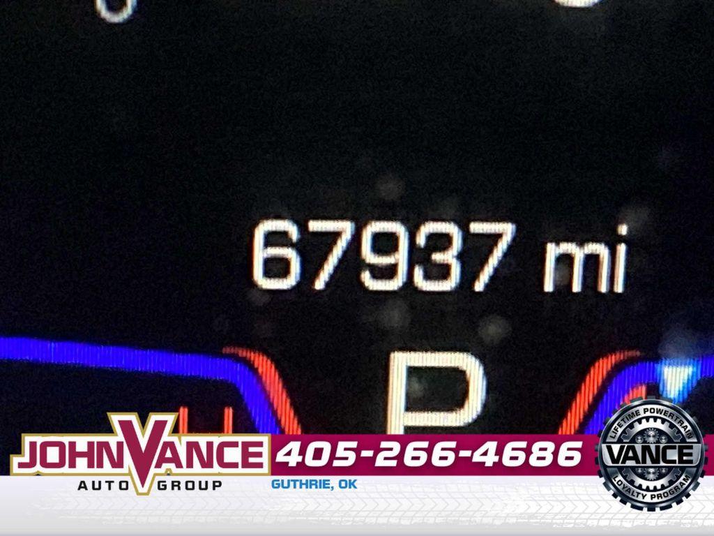 used 2022 Chrysler 300 car