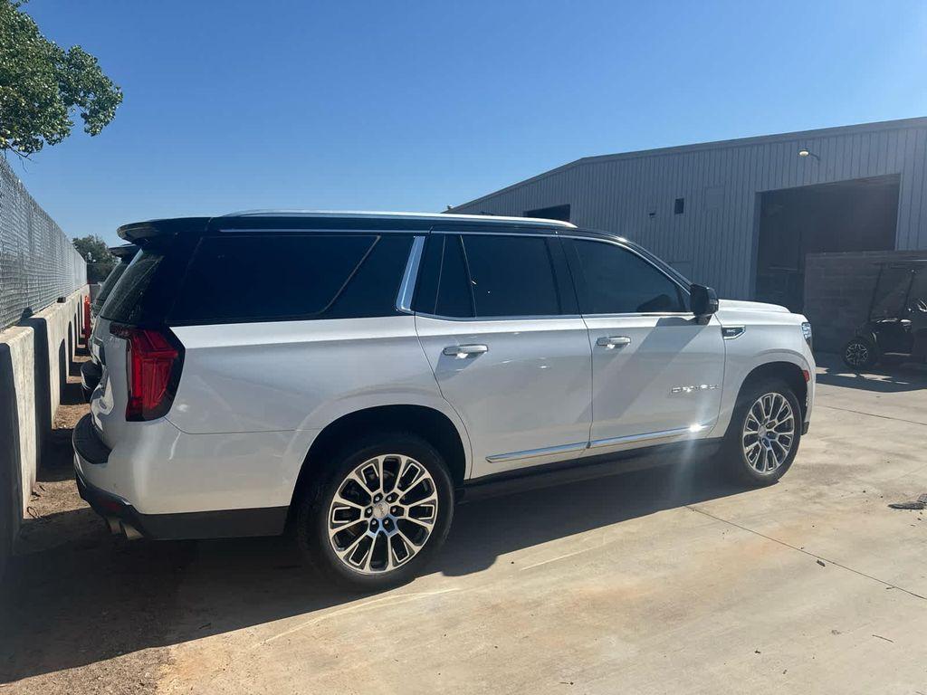used 2023 GMC Yukon car, priced at $63,976