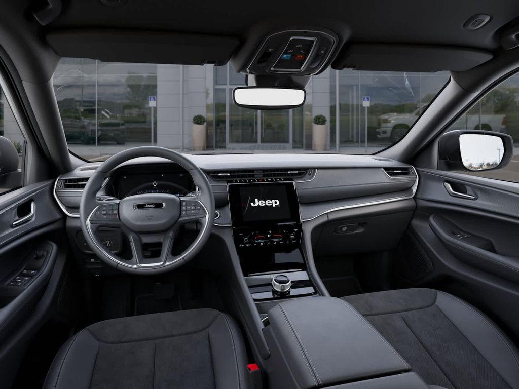 new 2025 Jeep Grand Cherokee car, priced at $41,659