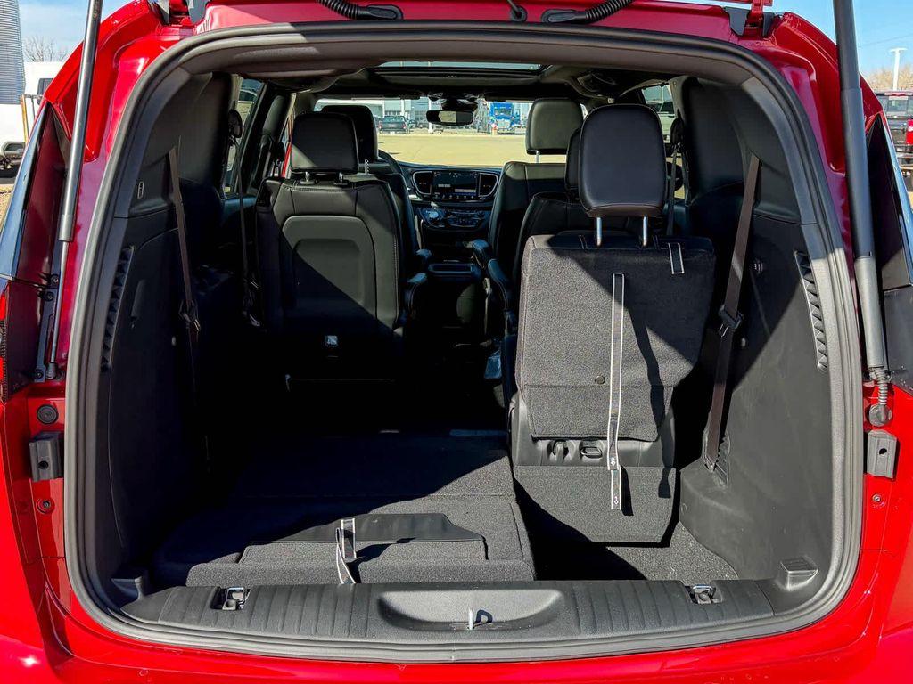 new 2026 Chrysler Pacifica car, priced at $48,959