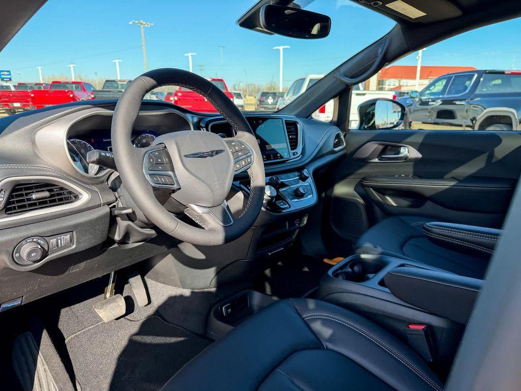 new 2026 Chrysler Pacifica car, priced at $48,959