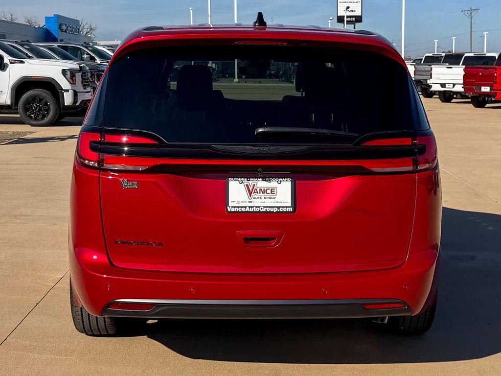 new 2026 Chrysler Pacifica car, priced at $48,959