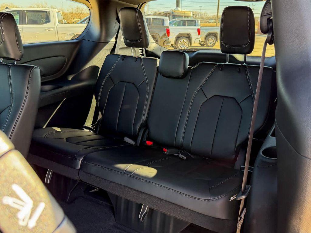 new 2026 Chrysler Pacifica car, priced at $48,959