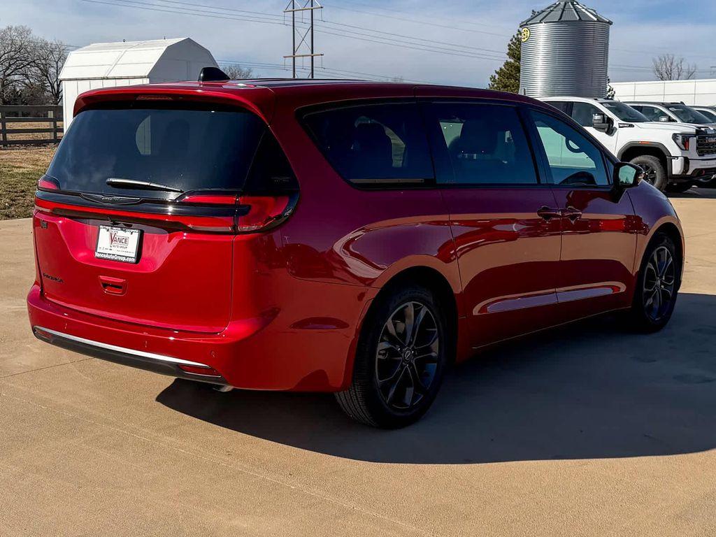 new 2026 Chrysler Pacifica car, priced at $48,959