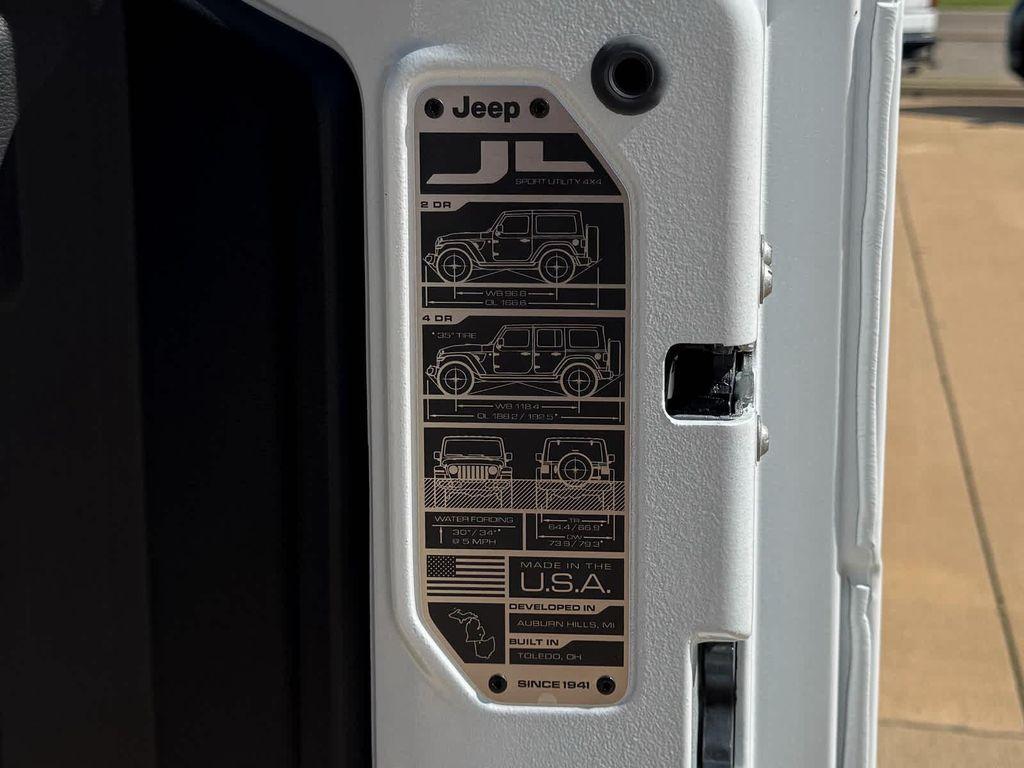 new 2025 Jeep Wrangler car, priced at $46,540