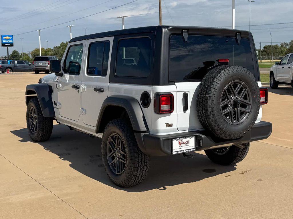 new 2025 Jeep Wrangler car, priced at $46,540