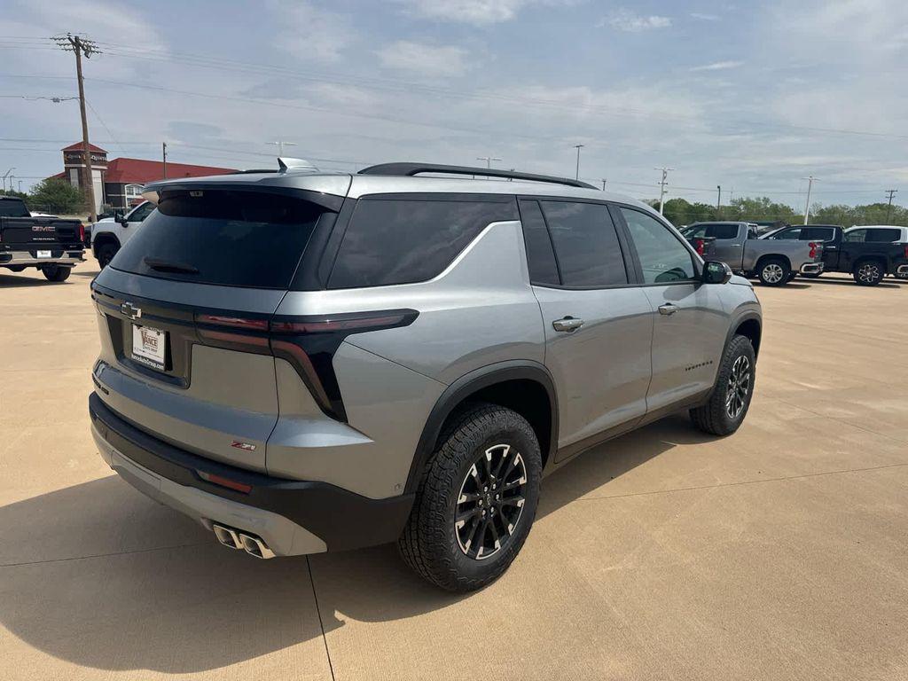 new 2026 Chevrolet Traverse car, priced at $56,504