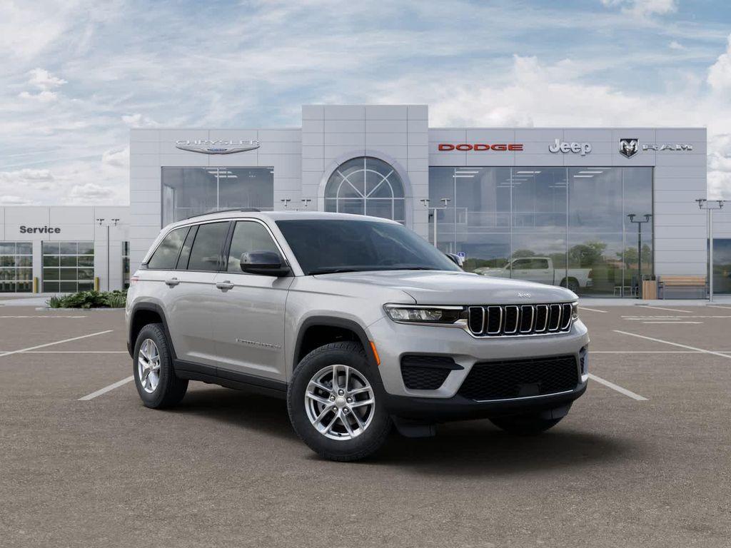 new 2025 Jeep Grand Cherokee car, priced at $38,835