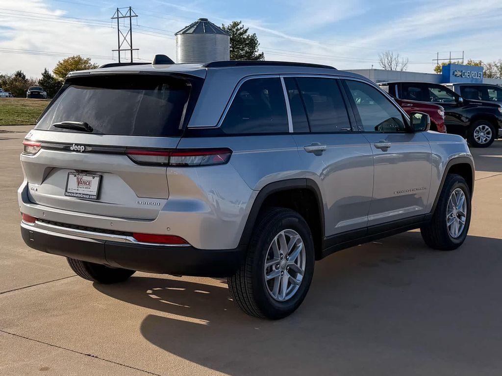 new 2025 Jeep Grand Cherokee car, priced at $38,835