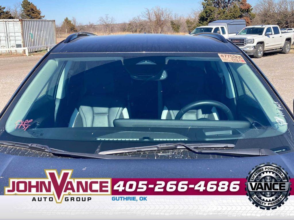 used 2025 Buick Envision car, priced at $30,000