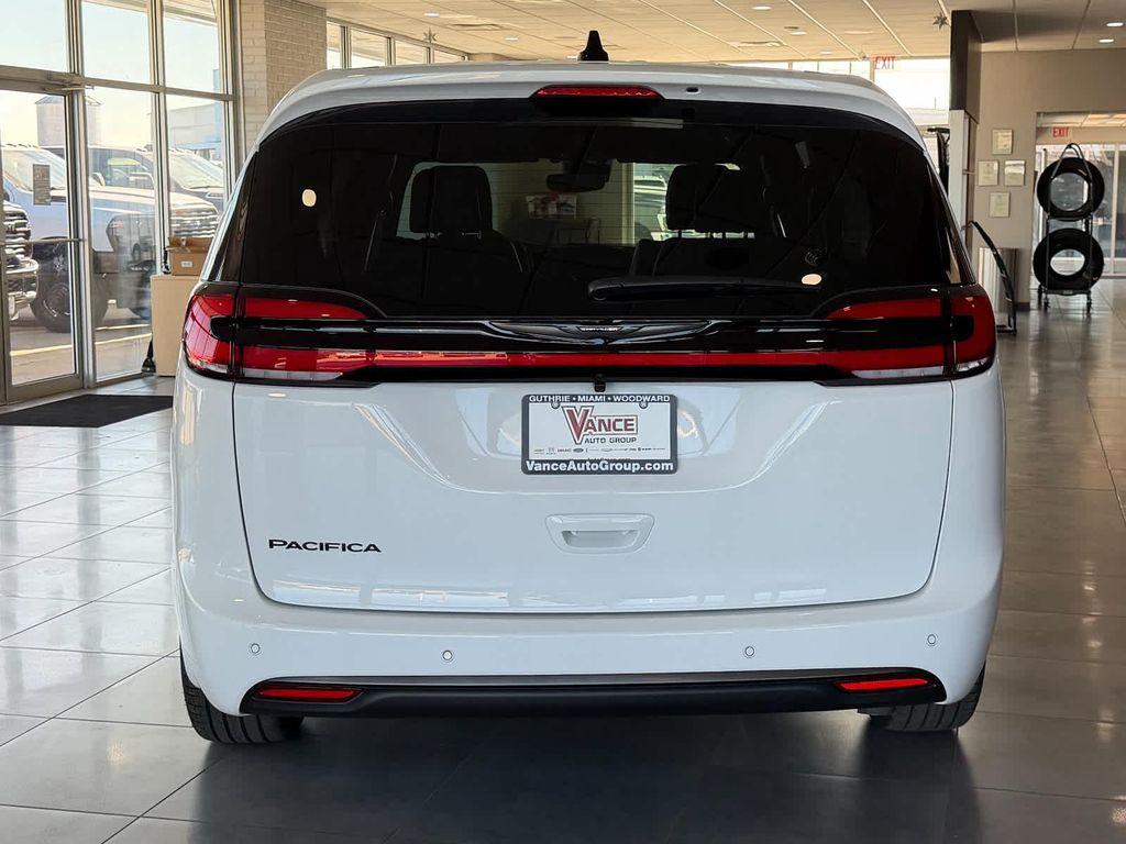 new 2026 Chrysler Pacifica car, priced at $47,656