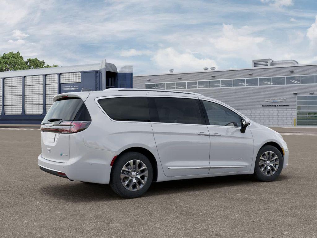 new 2025 Chrysler Pacifica car, priced at $61,780