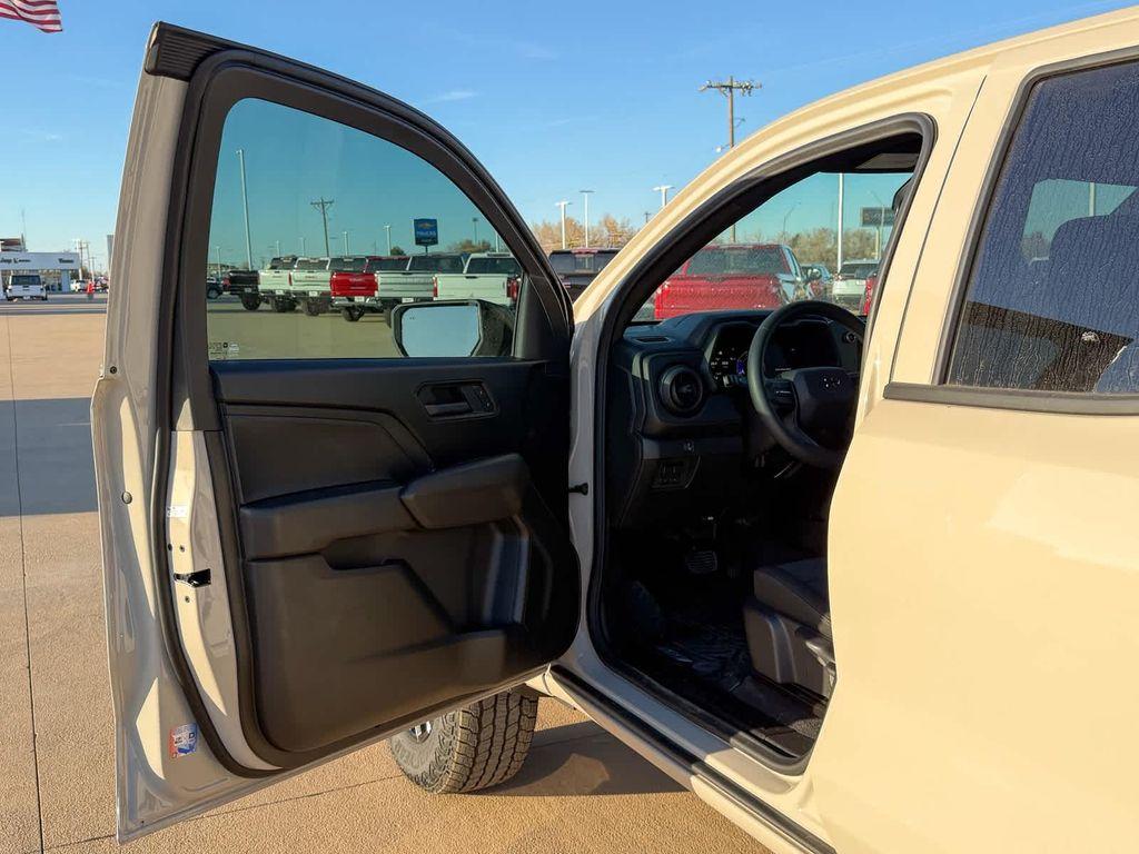 new 2026 Chevrolet Colorado car, priced at $40,535