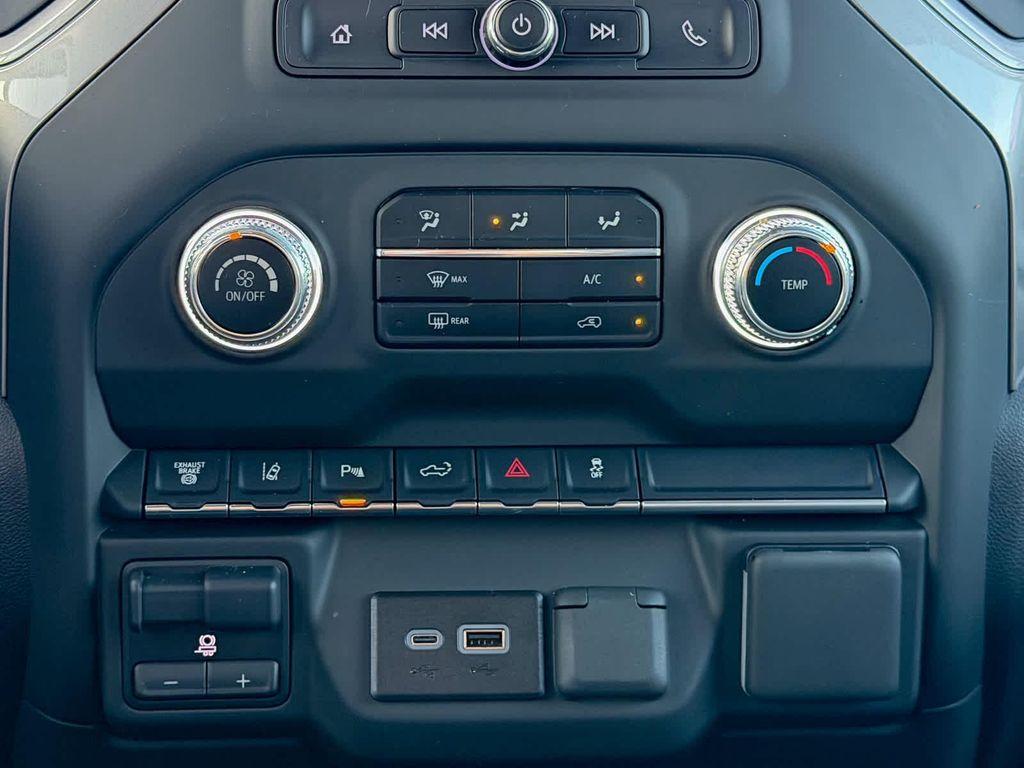 used 2024 GMC Sierra 2500 car, priced at $53,752