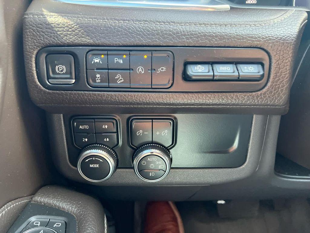 used 2021 GMC Yukon XL car, priced at $39,591