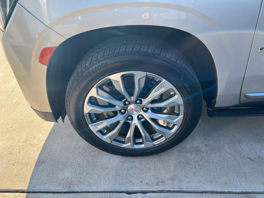 used 2021 GMC Yukon XL car, priced at $39,591