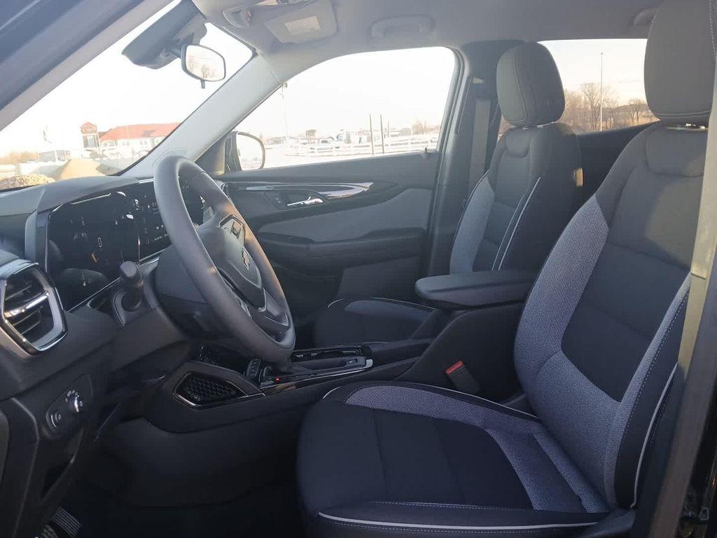 new 2026 Chevrolet TrailBlazer car, priced at $27,320