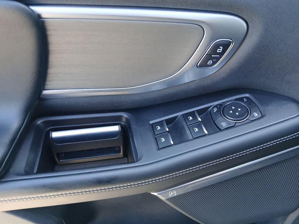 used 2025 Ford Expedition car, priced at $68,876