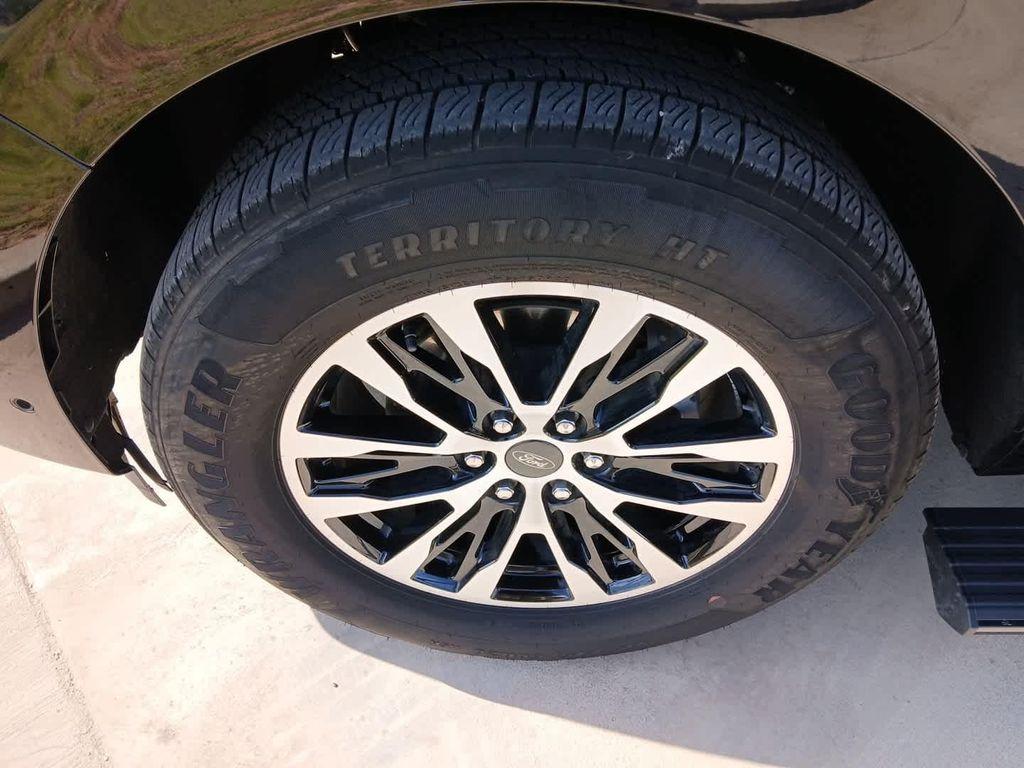used 2025 Ford Expedition car, priced at $68,876