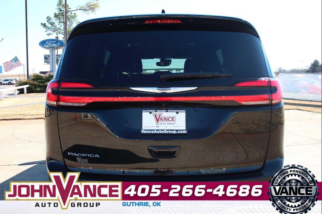 used 2025 Chrysler Pacifica car, priced at $37,687