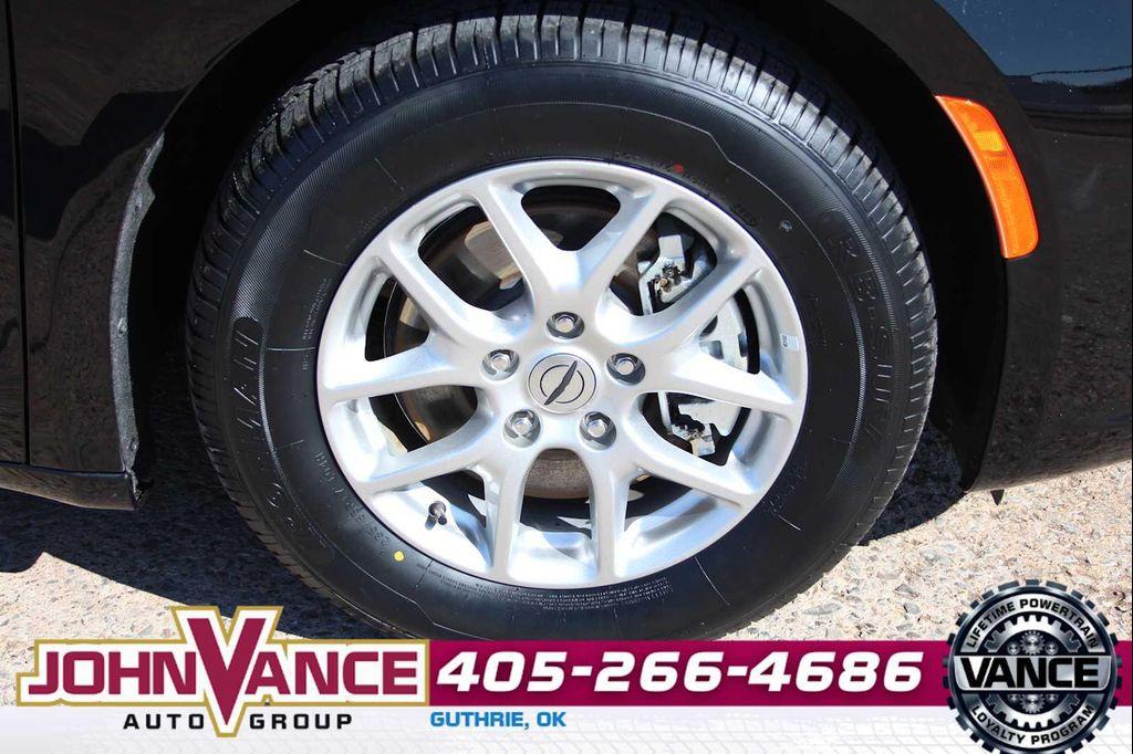 used 2025 Chrysler Pacifica car, priced at $37,687