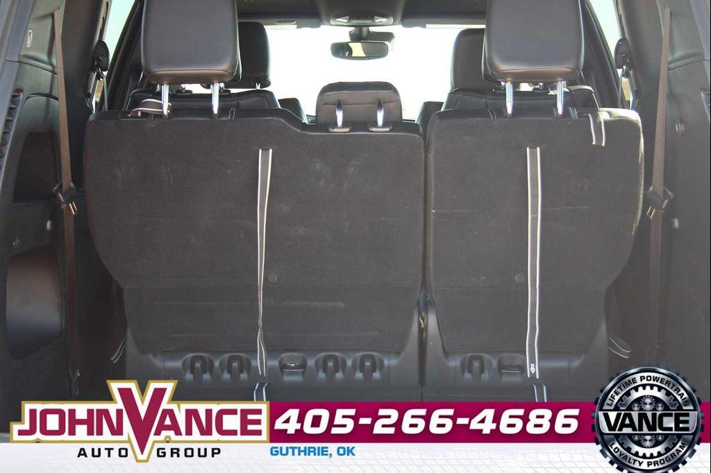 used 2025 Chrysler Pacifica car, priced at $37,687