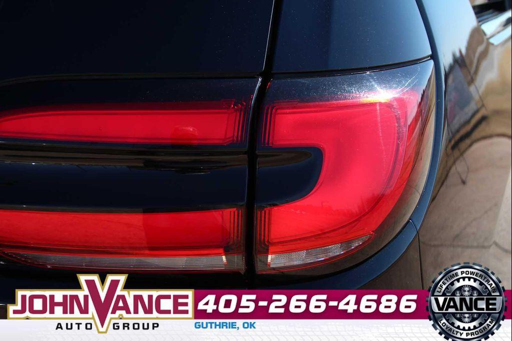 used 2025 Chrysler Pacifica car, priced at $37,687